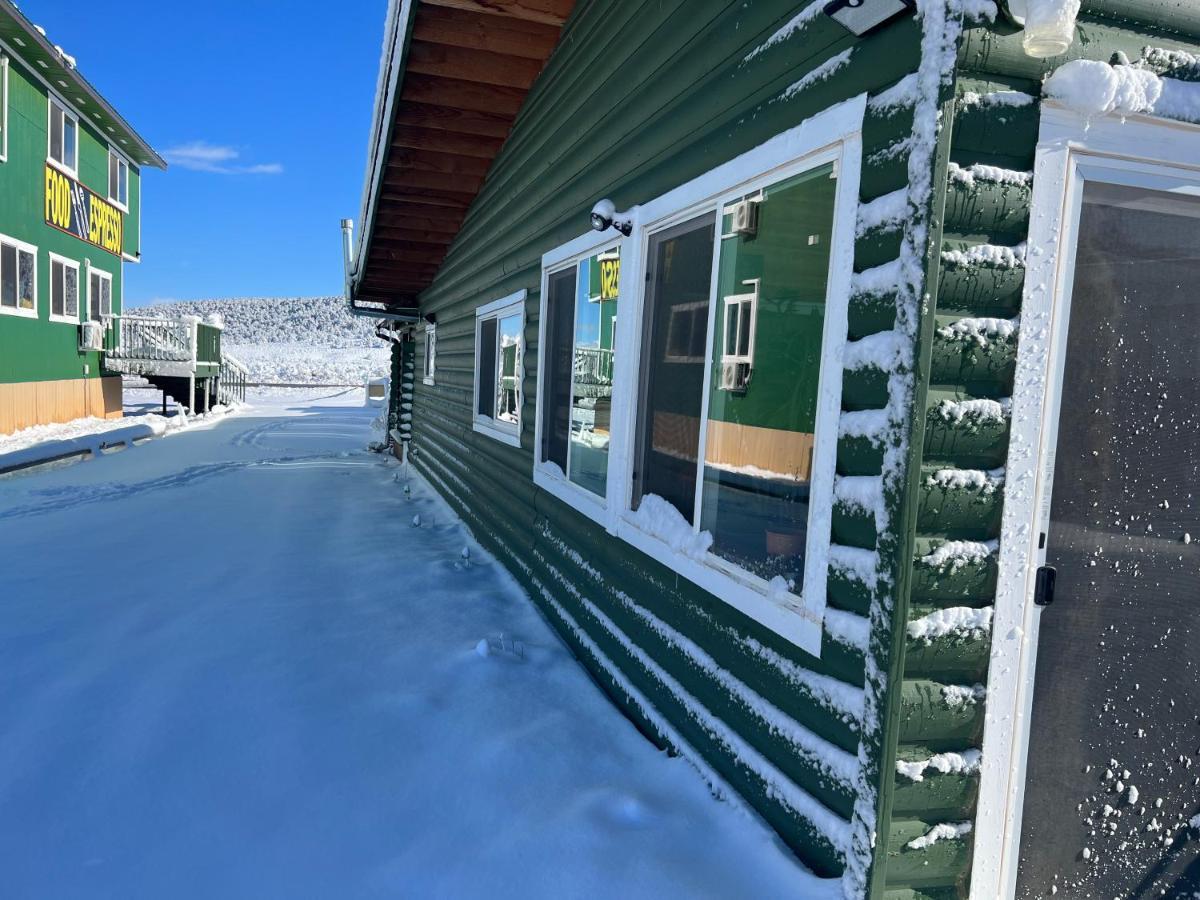 Bryce Sunset Inn パンギッ​​チ エクステリア 写真